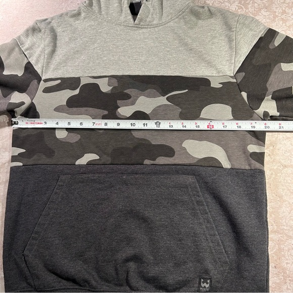 Westy Mfg Co~ Black + Gray Camo Hoodie Sweatshirt in size Medium (Men’s) - Picture 9 of 12